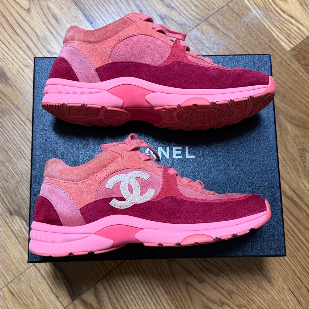 CHANEL Two-Tone Pink and Orange Suede Sneakers